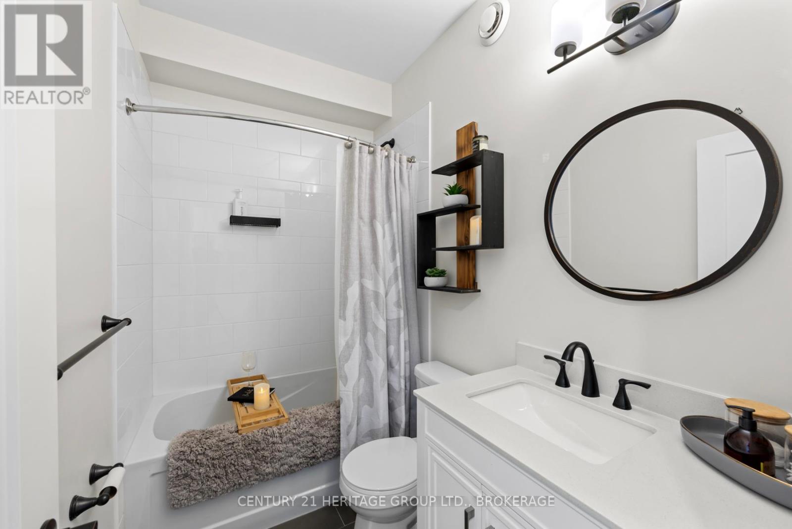 3 Bedroom Condo - Image 7