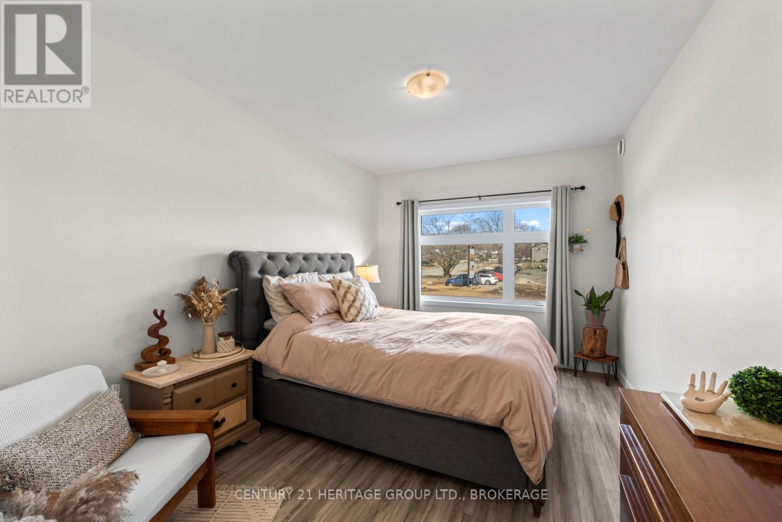 3 Bedroom Condo - Image 5