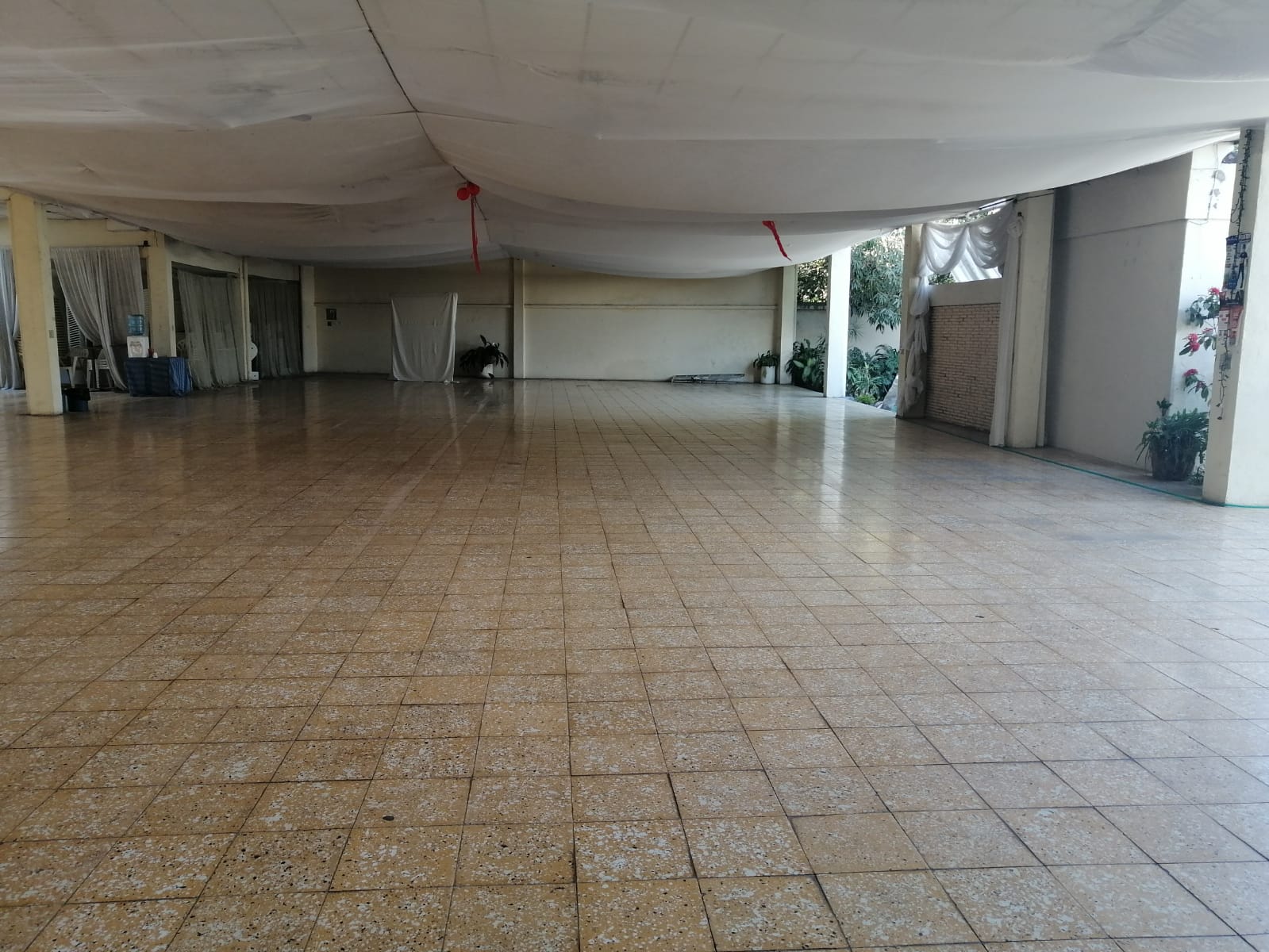 Multi-Commercial Opportunity in Santa Ana – Ideal for Business Strategic location for offices, clinics, restaurants, events, and more. Also functions as a home. - Image 7