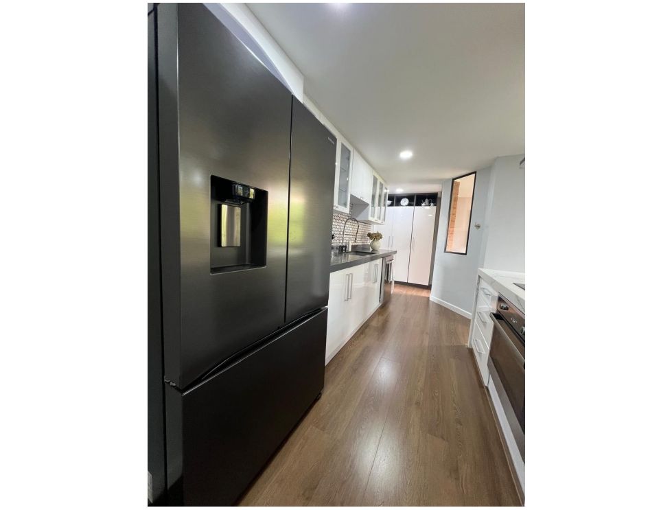 Gorgeous 3 Bedroom Condo in El poblado - Image 3