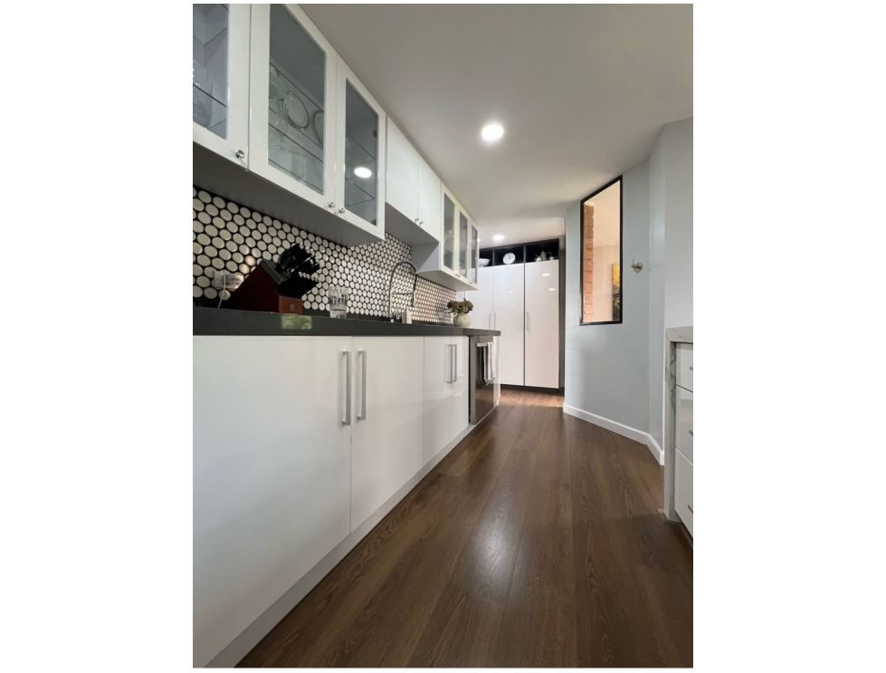 Gorgeous 3 Bedroom Condo in El poblado - Image 10