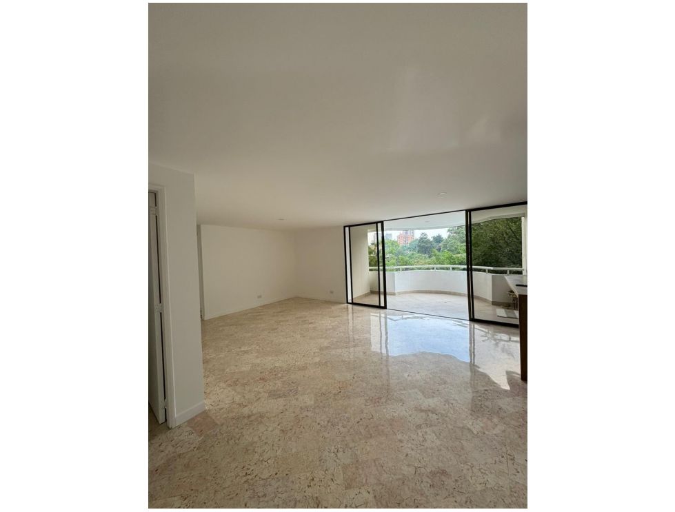 4 Bed Condo Balsos Poblado - Image 2
