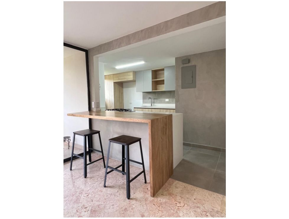 4 Bed Condo Balsos Poblado - Image 10