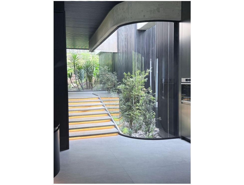 Luxury in the higher ups of El Poblado - Image 14