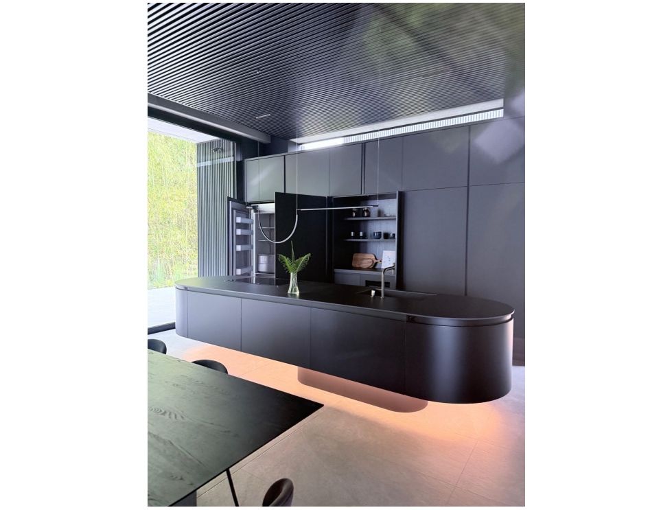 Luxury in the higher ups of El Poblado - Image 15