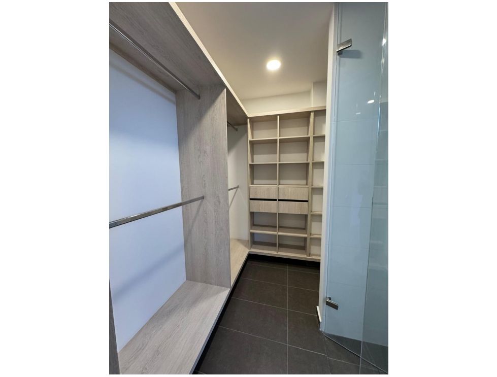 Stunning 2 bed condo in El Poblado - Image 6