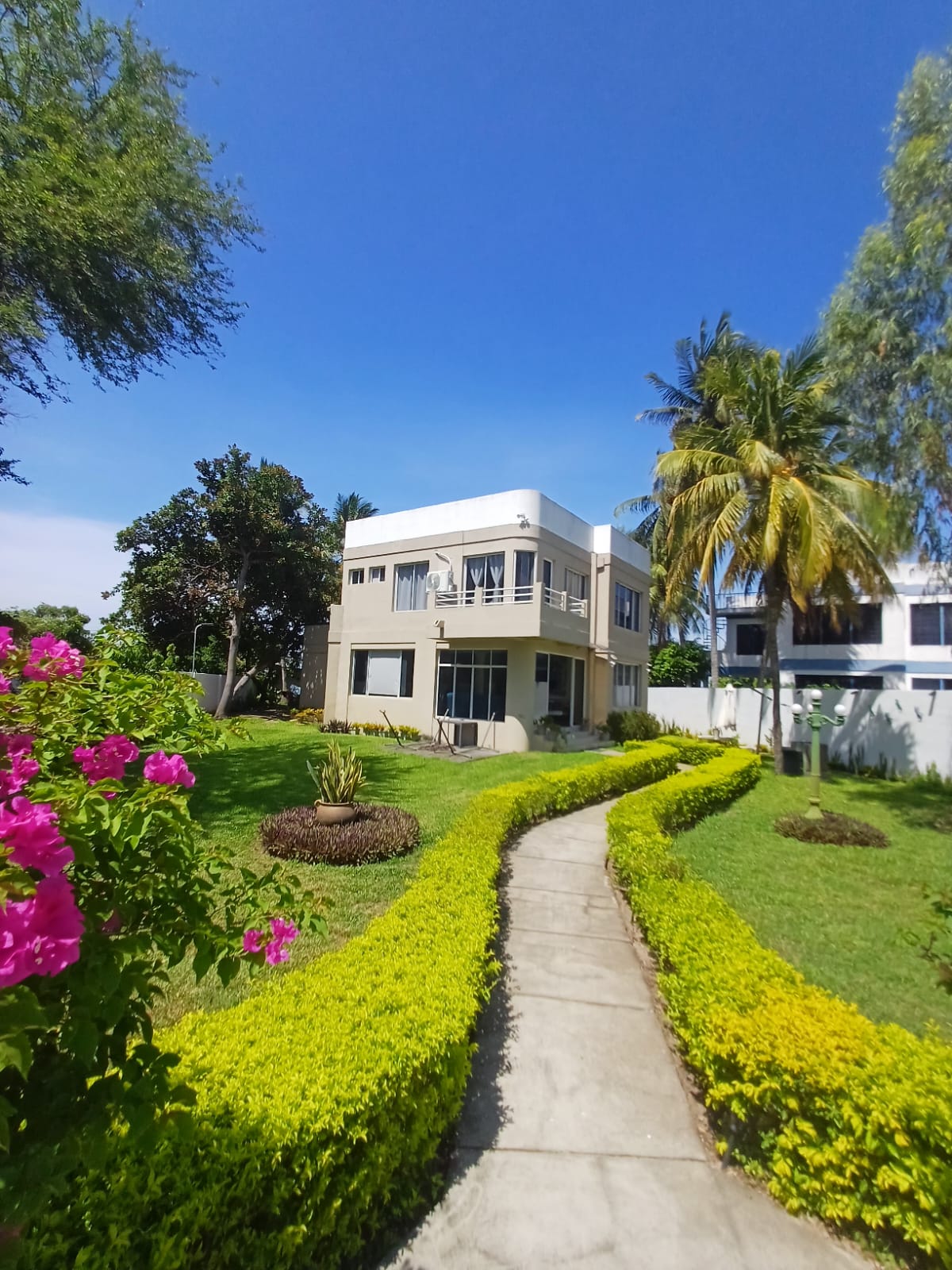 Waterfront Property for Sale in Costa del Sol
