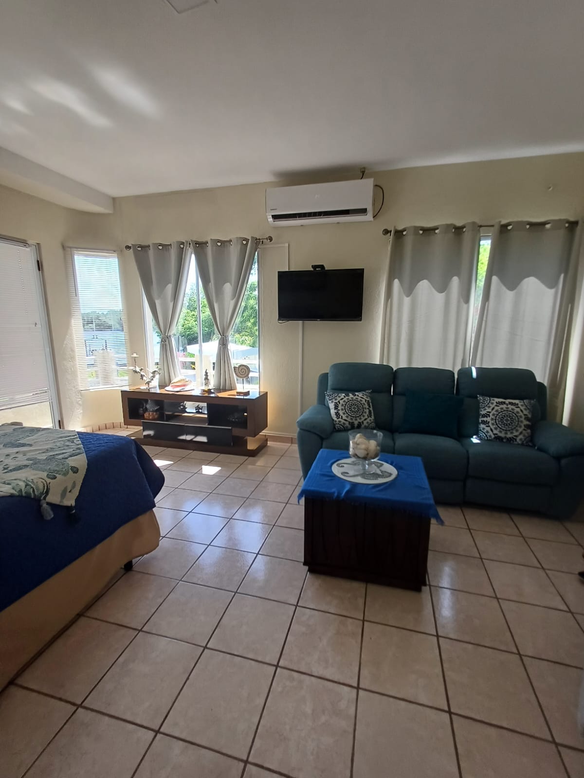 Waterfront Property for Sale in Costa del Sol - Image 10