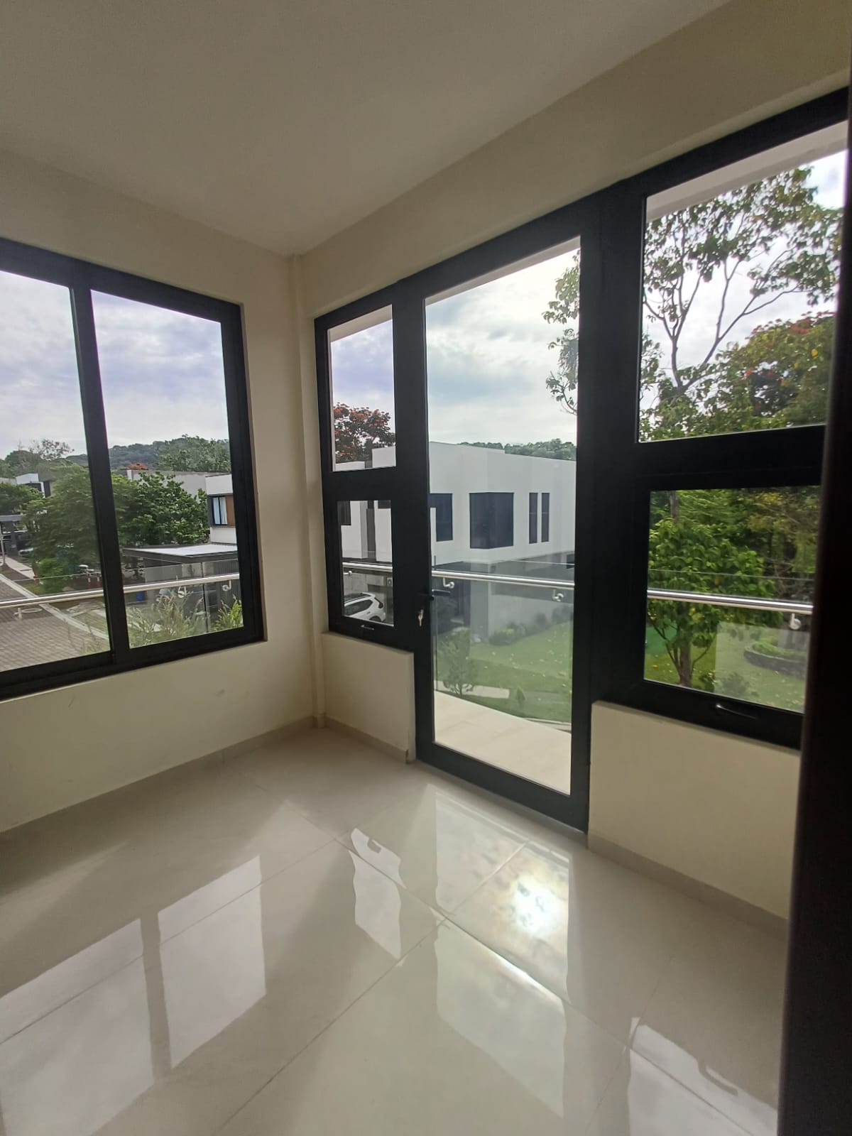 Brand-New Home in Residencial San Pablo with Luxury Finishes - Image 9