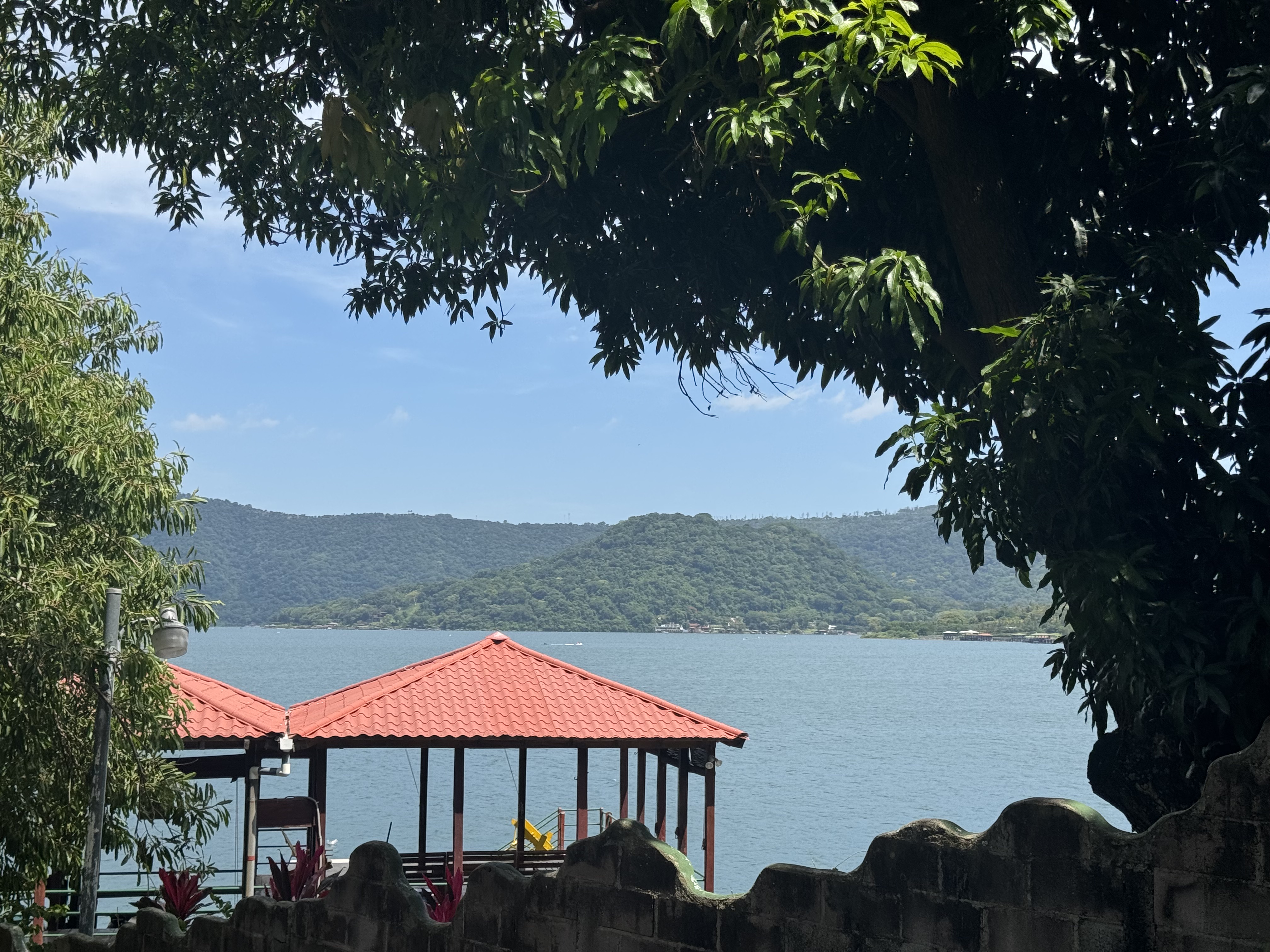 Coatepeque Lakefront - Thumbnail 4