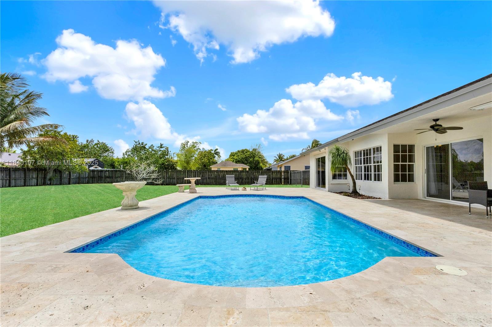 Spacious Redland Home in Florida on 1/2 Acre with Pool, No HOA, and Room for All Your Toys - Thumbnail 3