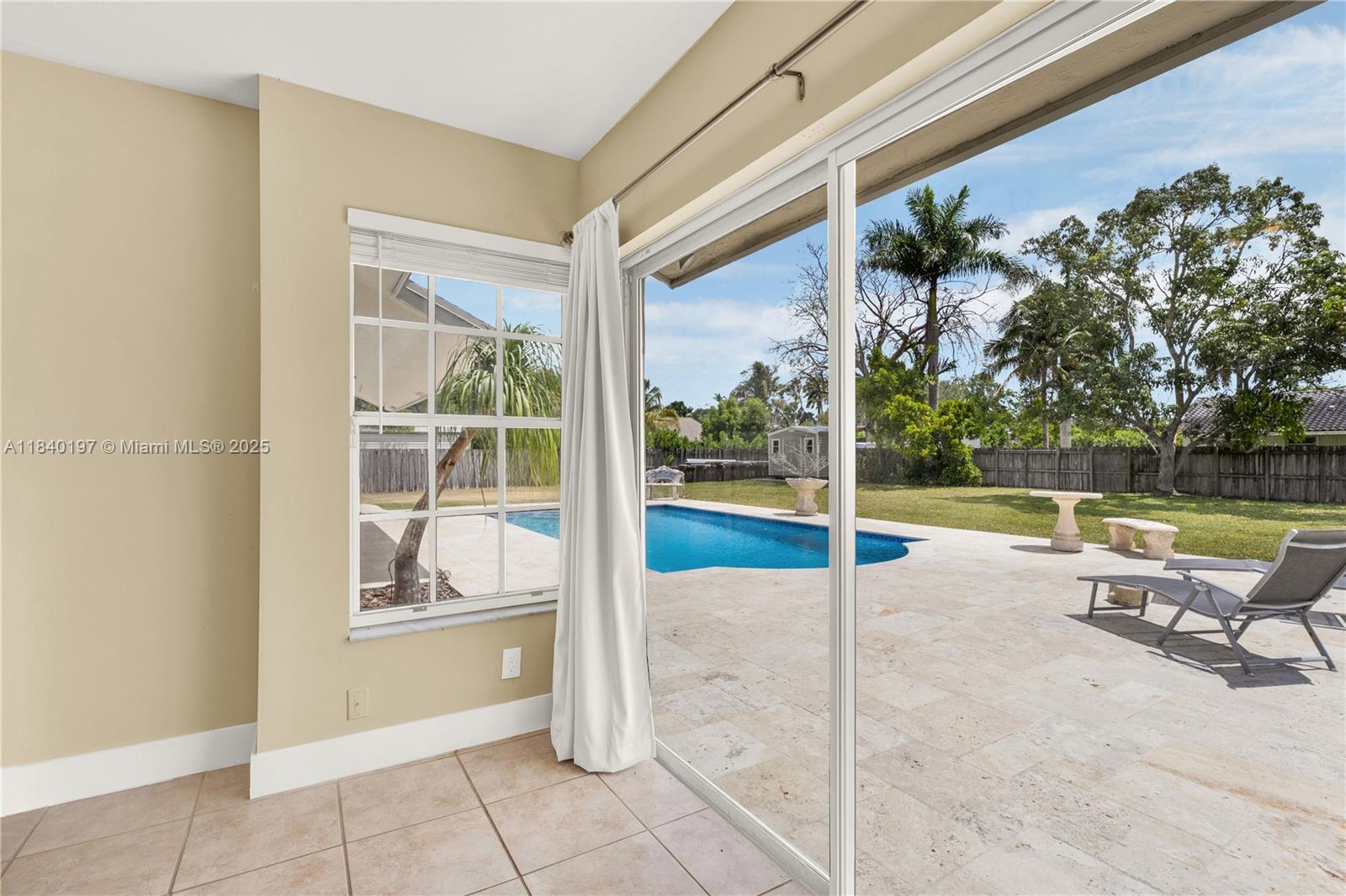 Spacious Redland Home in Florida on 1/2 Acre with Pool, No HOA, and Room for All Your Toys - Thumbnail 7