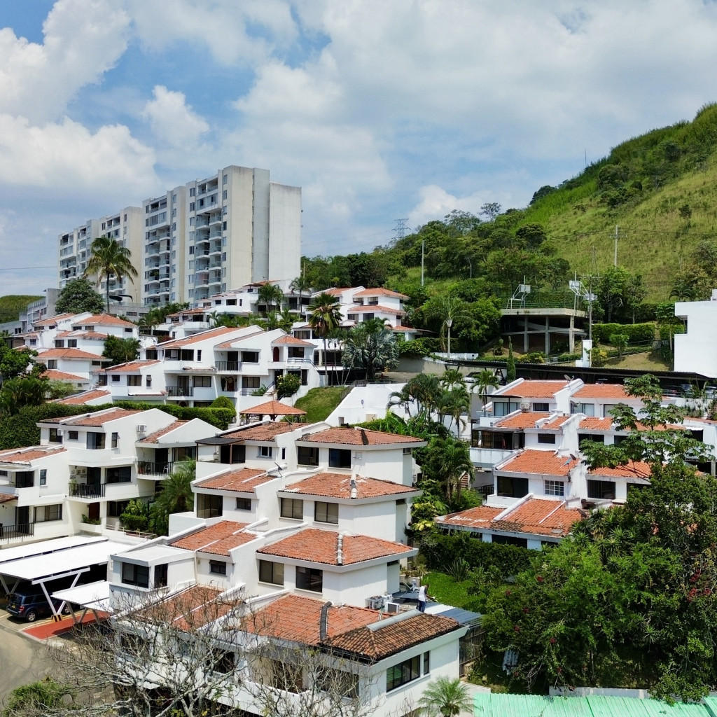 House for Sale in Bellavista – Exclusive West Cali Location - Colombia