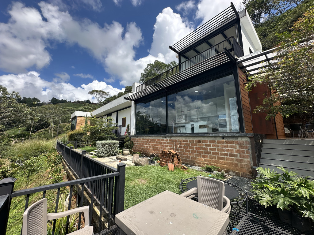 Modern Mountainview Home in Océano Verde (Jamundí, Valle del Cauca, Colombia) - Thumbnail 2