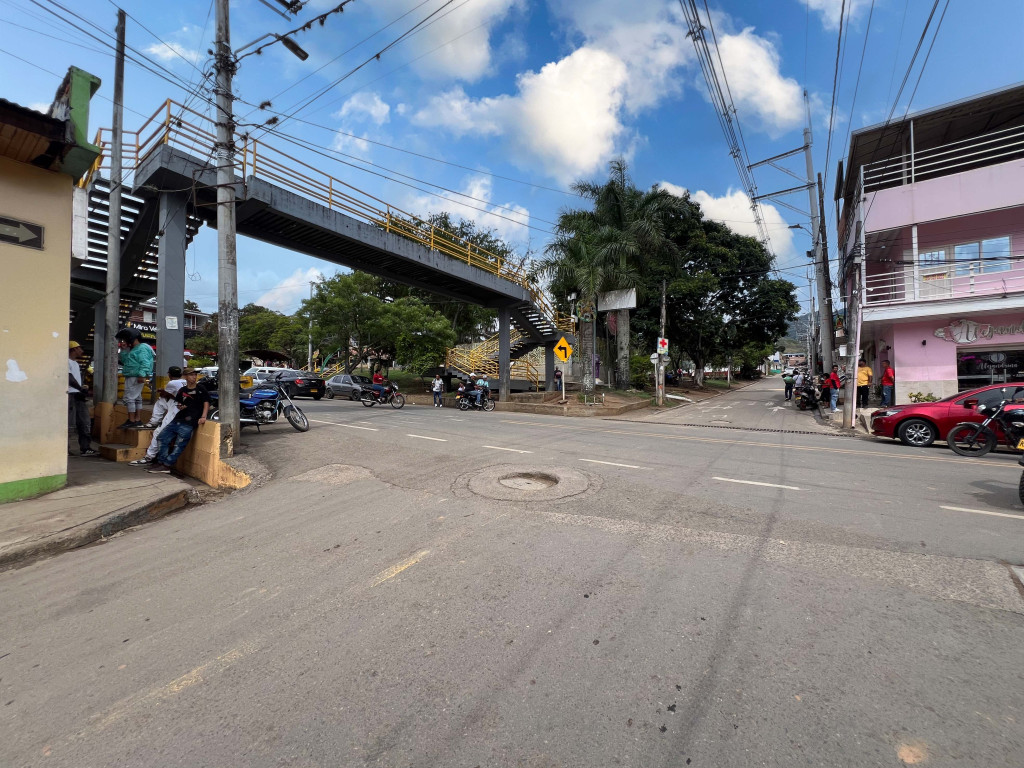 Income-Producing Commercial Lot with 7 Retail Units – (Central Dagua, Valle del Cauca, Colombia) - Thumbnail 5