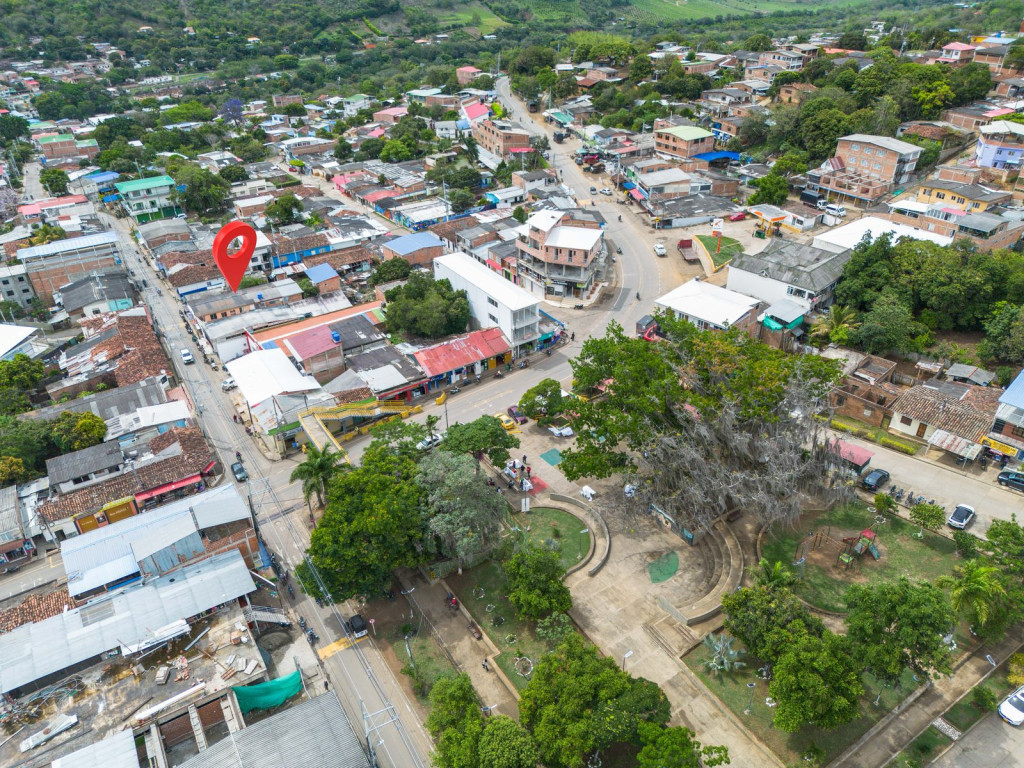 Income-Producing Commercial Lot with 7 Retail Units – (Central Dagua, Valle del Cauca, Colombia) - Thumbnail 2