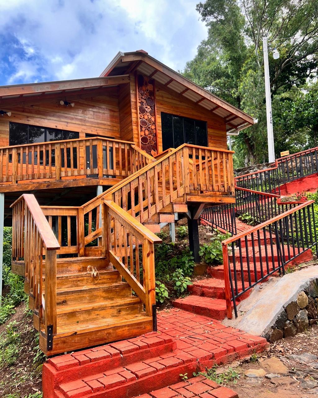 Eco-Cabin Community in Brisas de El Tigre (Santiago de María, Usulután, El Salvador)