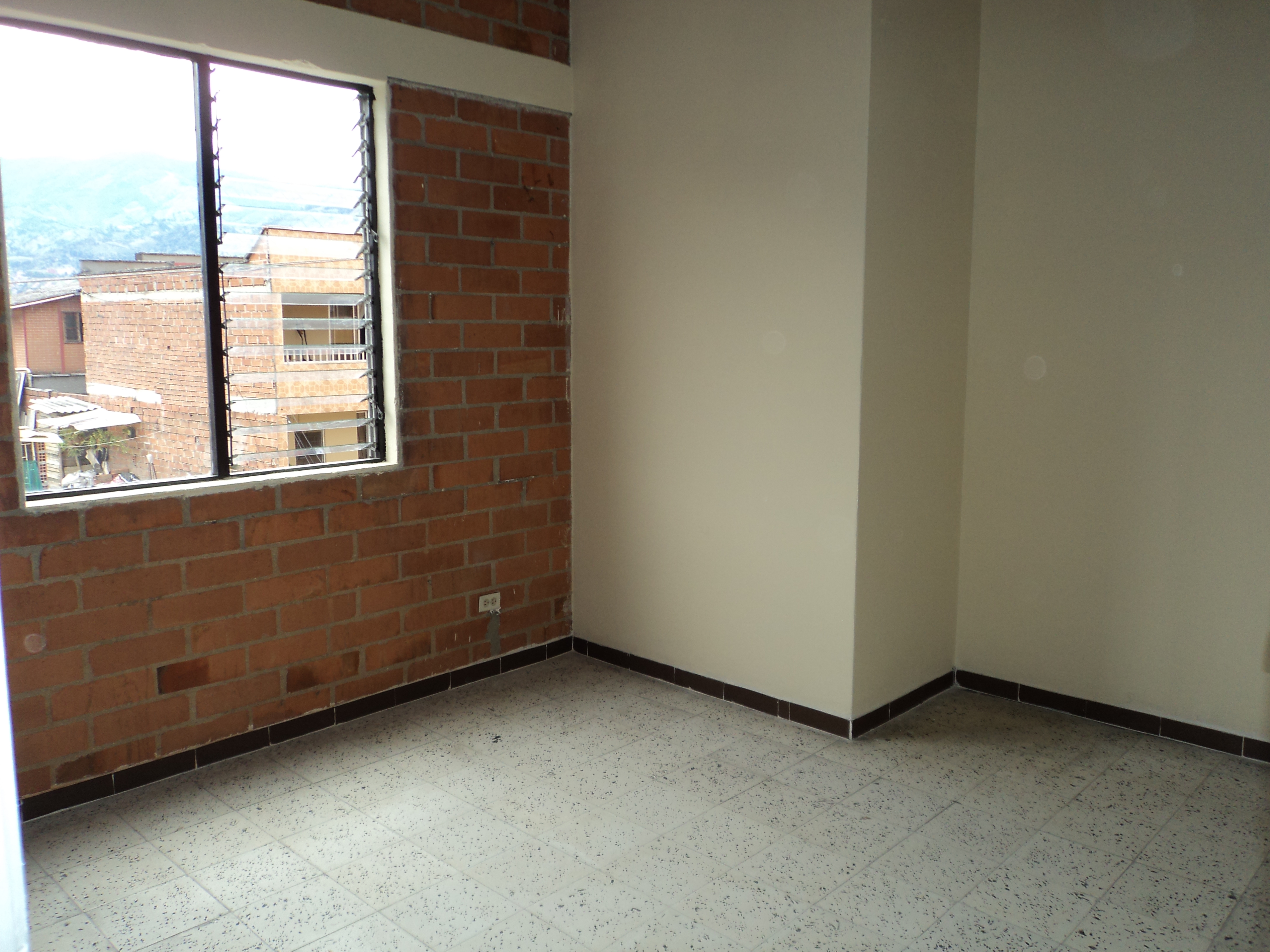 10 Unit Building in Medellin, Colombia - Thumbnail 5