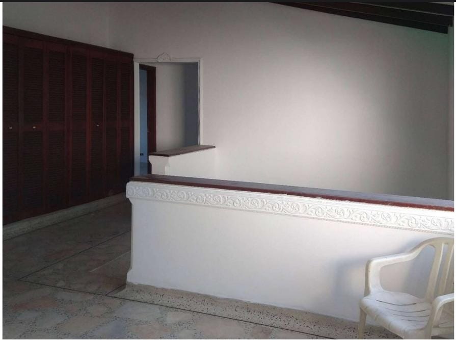 Large House For Sale In Cali Colombia 8 Bedrooms 5 Bathrooms - Thumbnail 5
