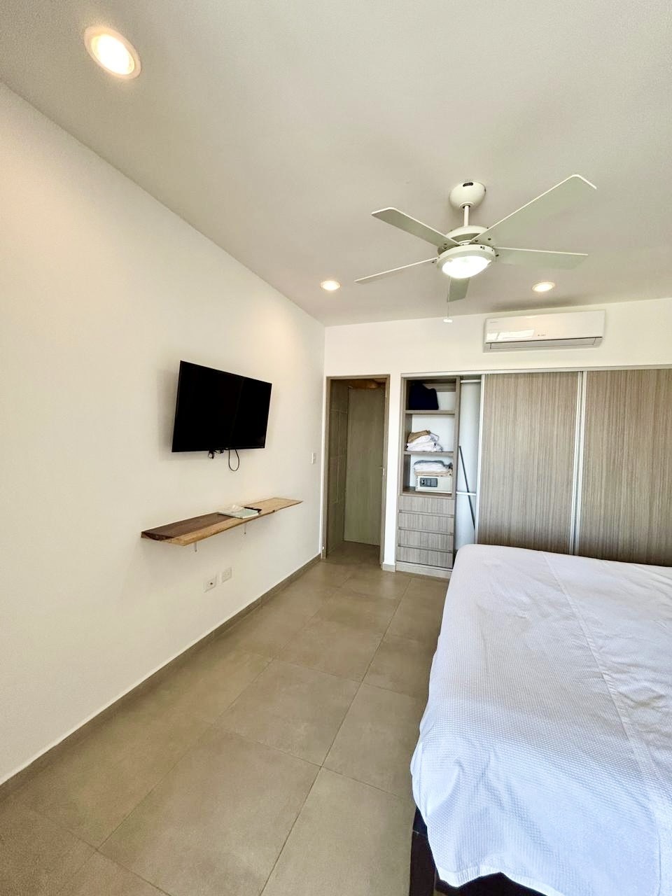 Modern 1-Bedroom Condo in Solea Building – Playa del Carmen - Mexico - Thumbnail 17