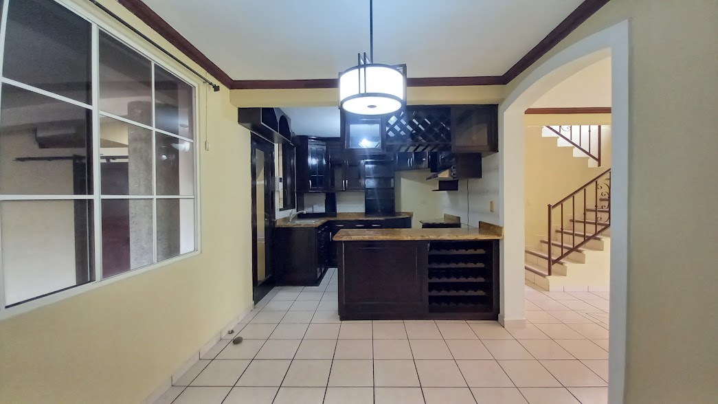 Casa Vía del Mar – Private 3-Bedroom Home with Pool & Garden - El Salvador