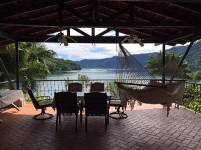 Lakefront Estate with Multiple Homes, Pools & Private Docks – Lago de Coatepeque - El Salvador - Thumbnail 16