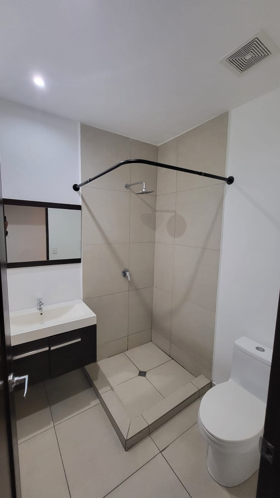 Condo Apartment with City Views – Escalón, San Salvador - Thumbnail 2