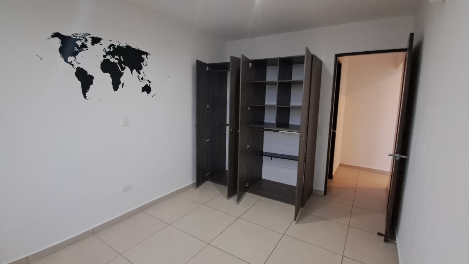 Condo Apartment with City Views – Escalón, San Salvador - Thumbnail 4