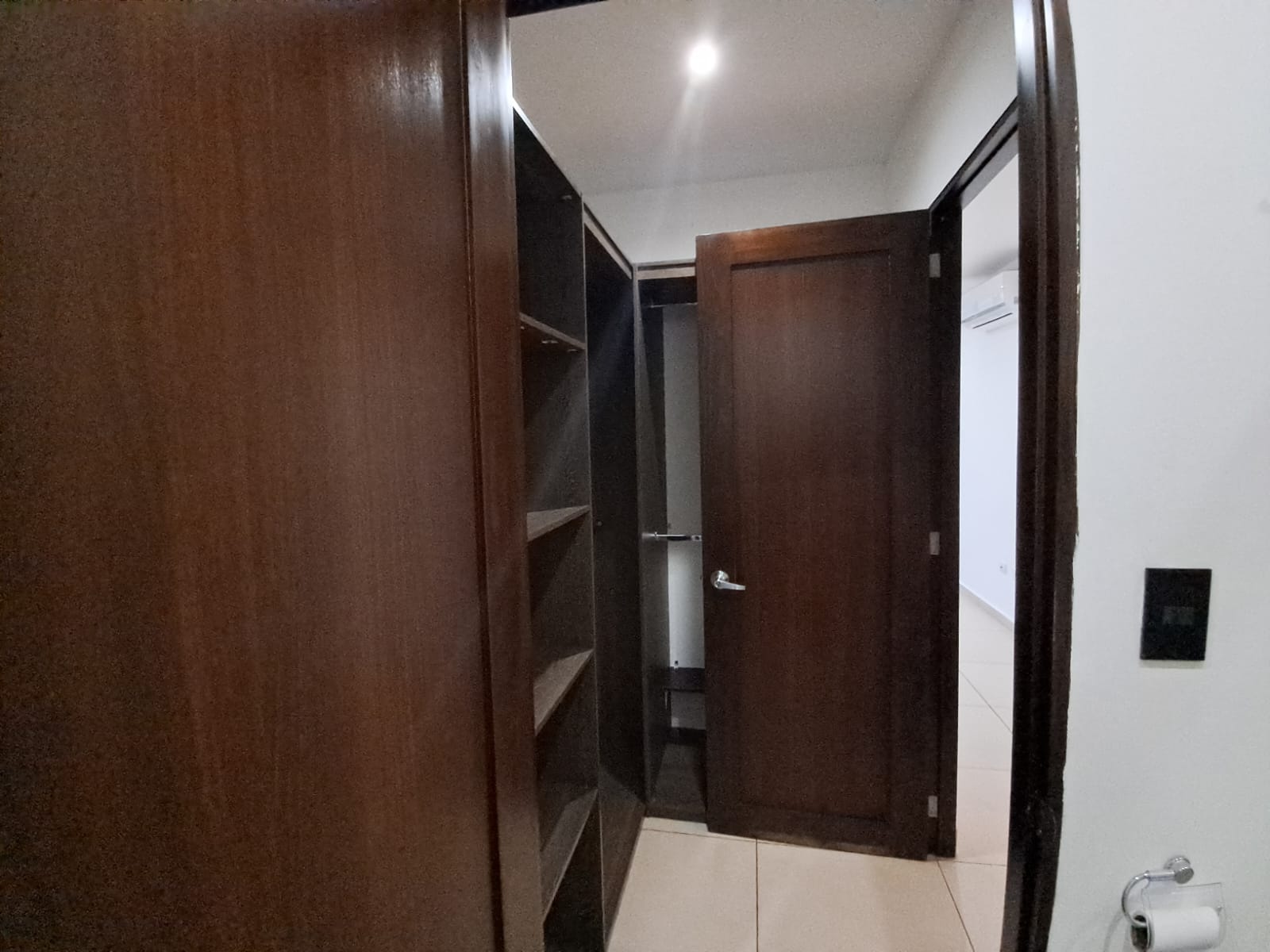 Condo Apartment with City Views – Escalón, San Salvador - Thumbnail 6