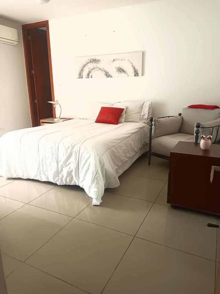 Furnished Apartment with Private Terrace in Coco del Mar, San Francisco - Image 12