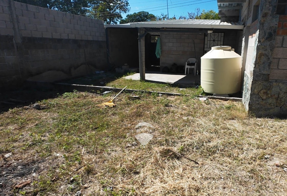 FOR SALE HOUSE OUTSIDE OF COJUTEPEQUE - Image 3
