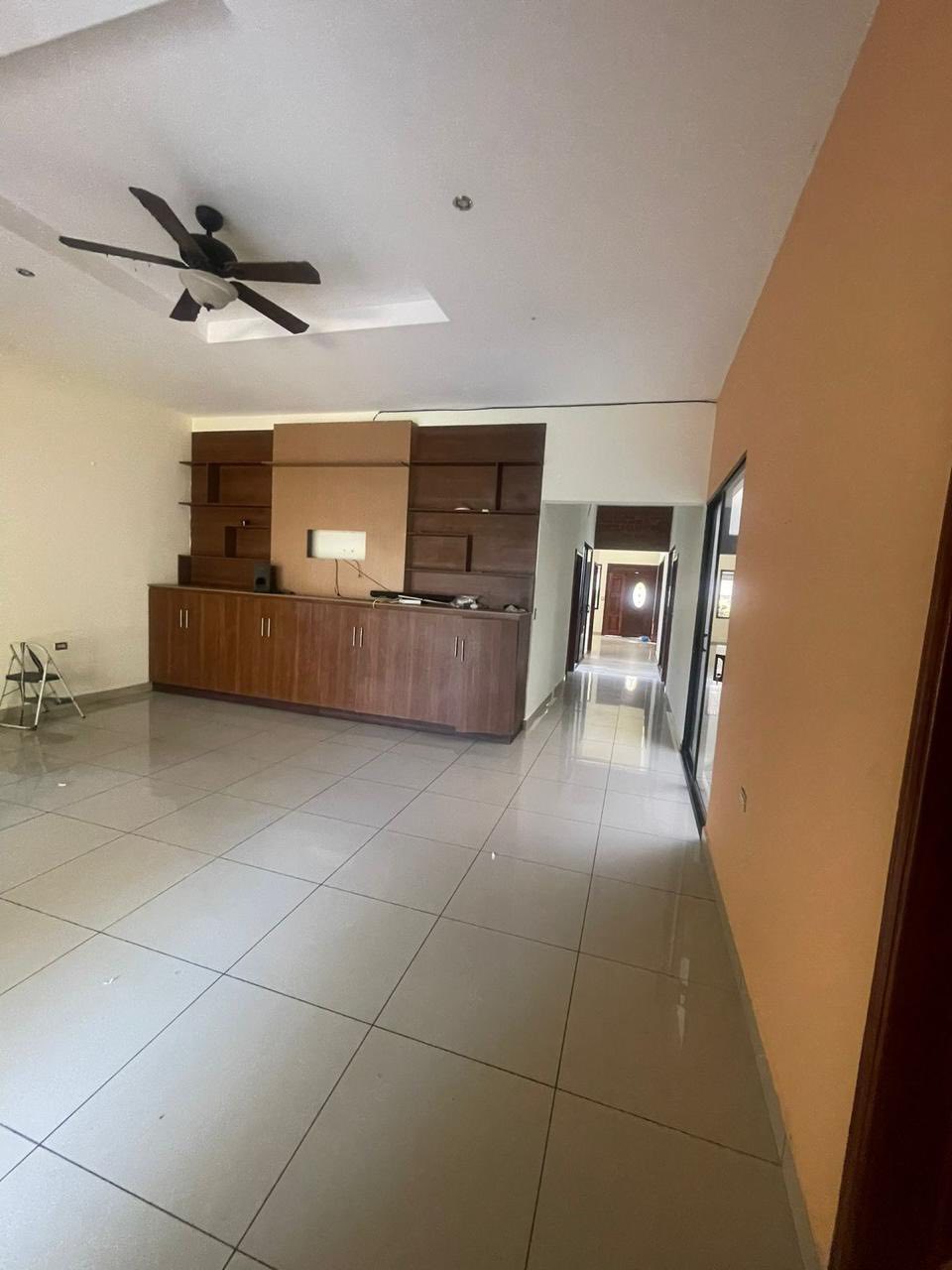 Elegant Family Home in Residencial El Sitio, San Miguel - Image 4