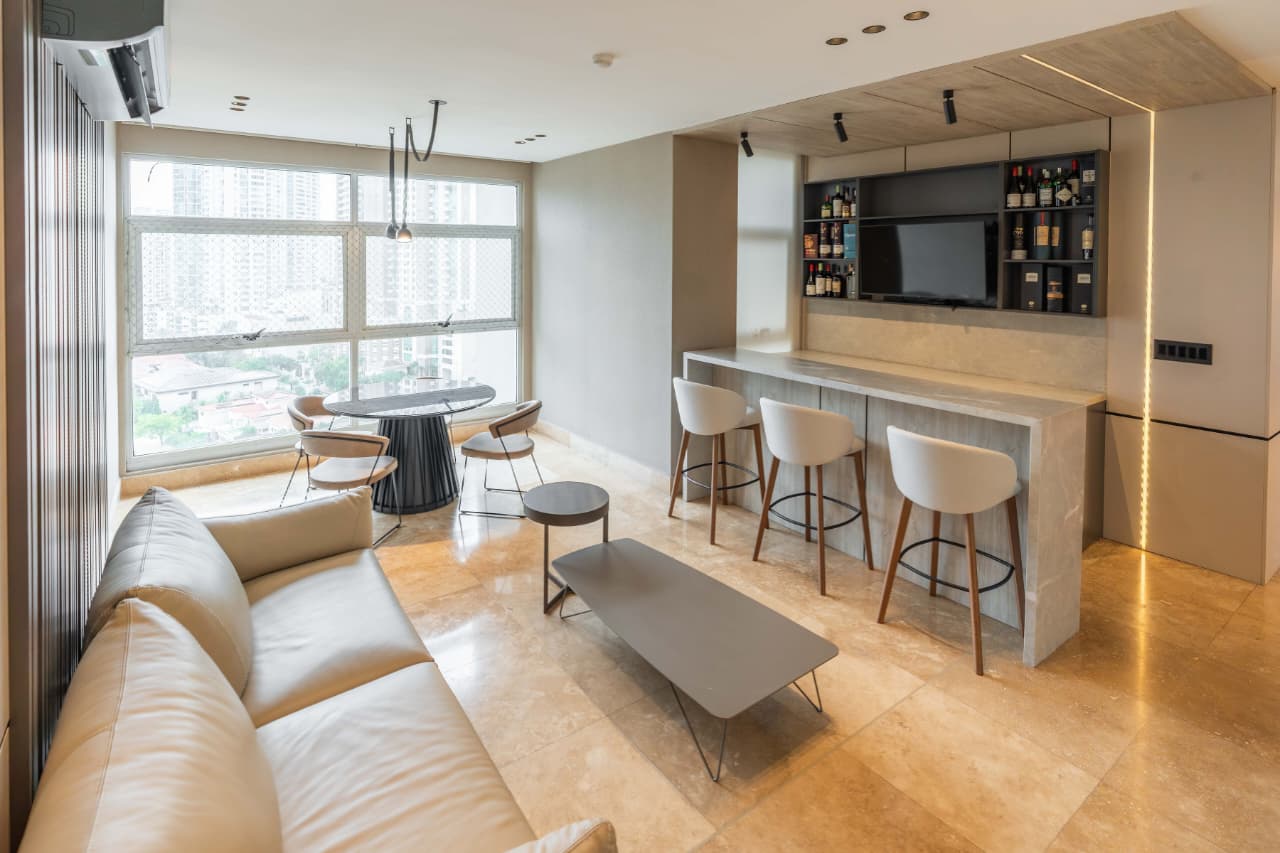 ✨ Experience Luxury  at PH Q Tower ✨ - Image 3