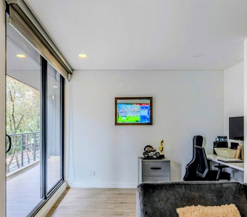 Luxury 2-Bedroom Apartment – El Virrey, Bogotá - Image 8