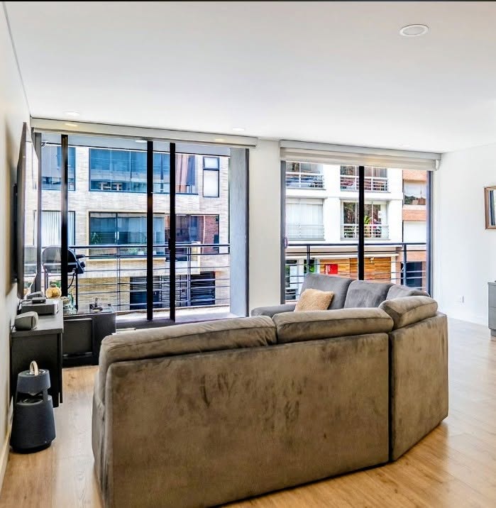 Luxury 2-Bedroom Apartment – El Virrey, Bogotá - Image 6