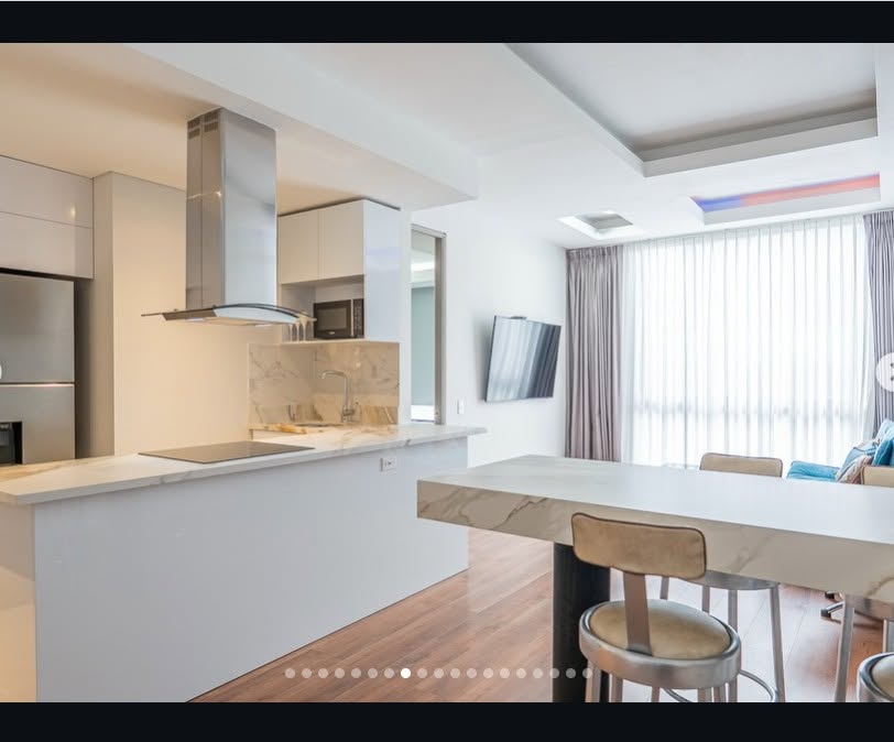 Modern 1-Bedroom Apartment – Parque de la 93 | Chicó Norte, Bogotá - Image 1