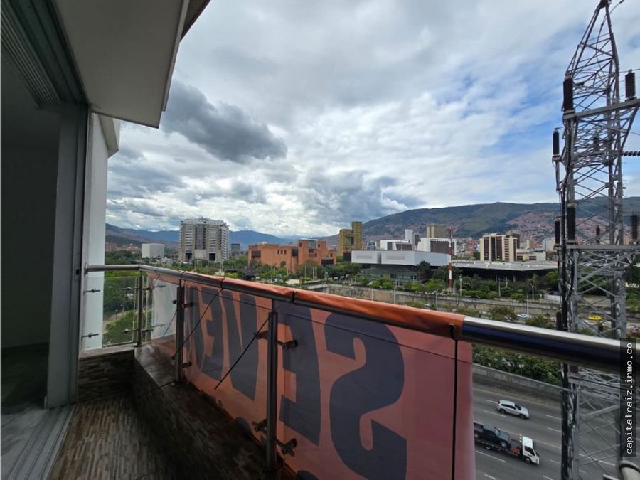 Exclusive 3-Bedroom Apartment in Laureles, Medellín - Image 12