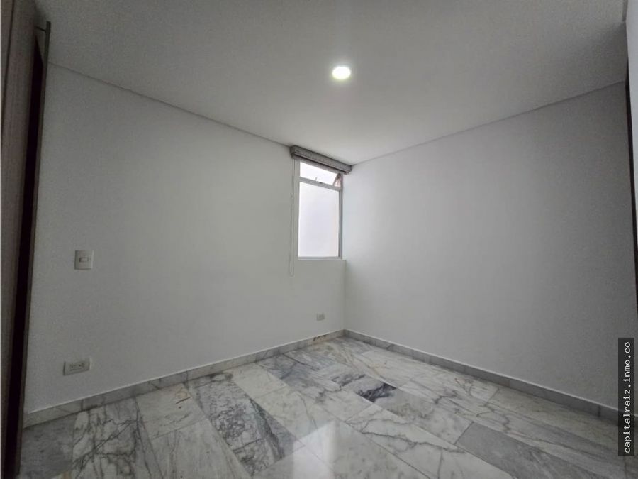 Exclusive 3-Bedroom Apartment in Laureles, Medellín - Image 10