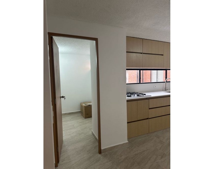 Remodeled 3-Bedroom Apartment in Loma del Escobero, Envigado - Image 2