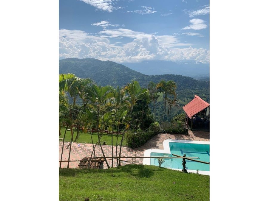 Spacious 7-Bedroom Country Estate with Pool and Tourism Potential in Santa Bárbara - Image 10