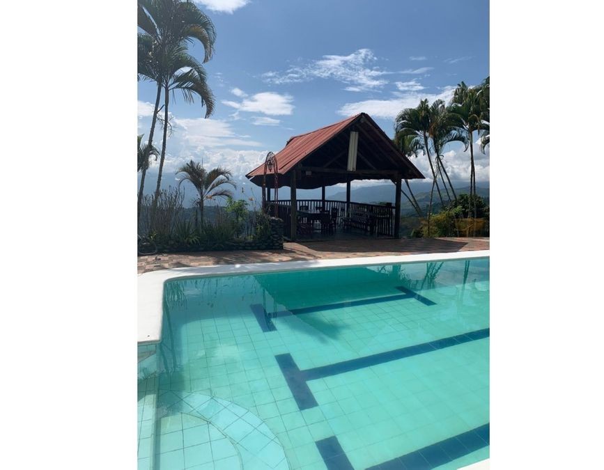Spacious 7-Bedroom Country Estate with Pool and Tourism Potential in Santa Bárbara - Image 14