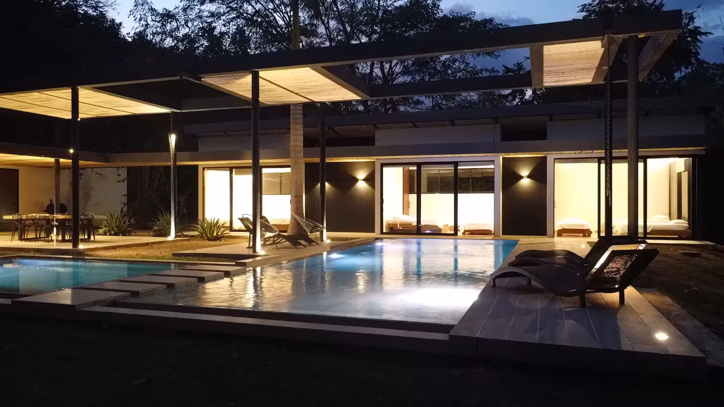Luxury Furnished Country Estate with Tourism Potential in Santa Fe de Antioquia - Image 1