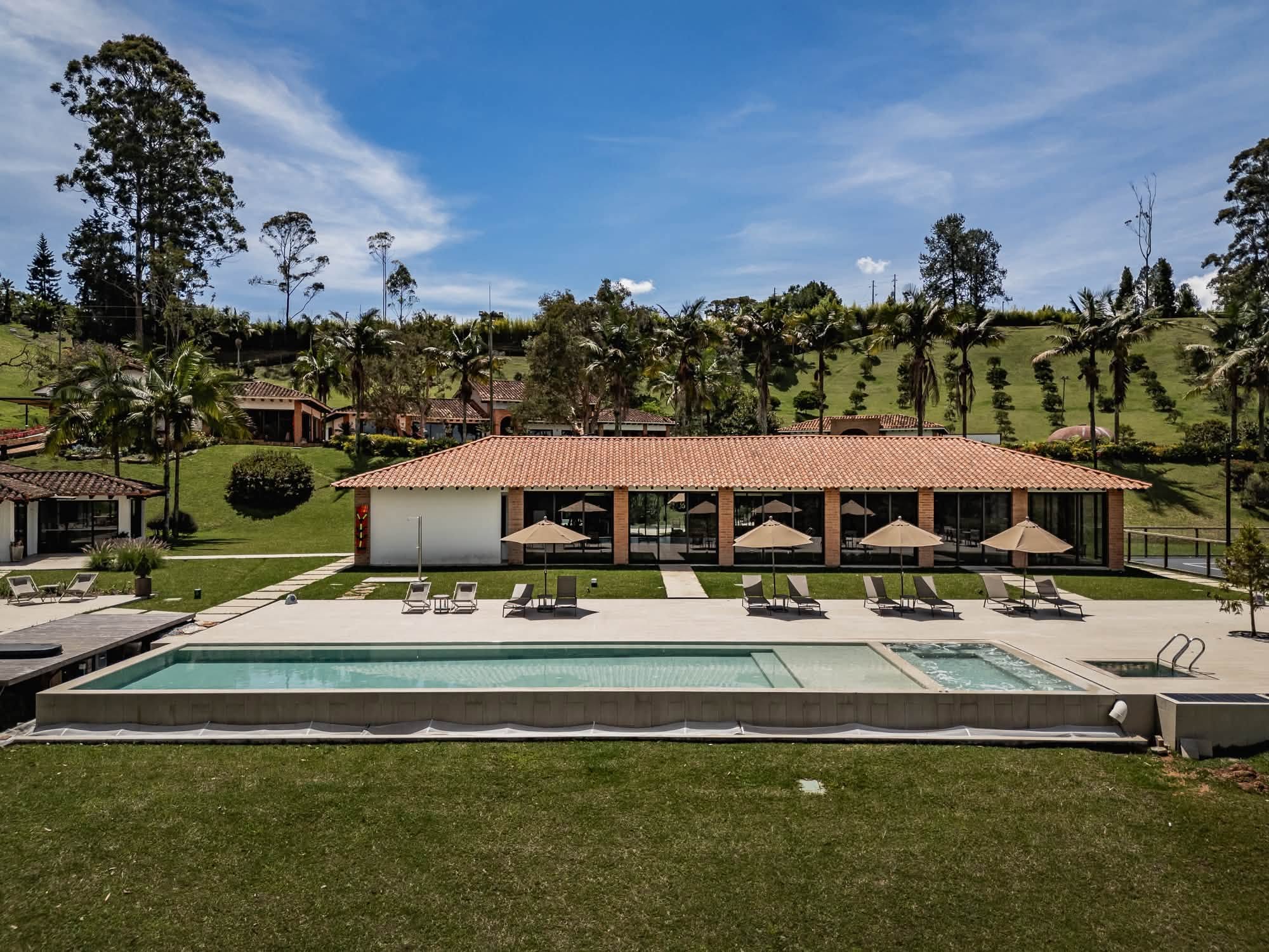 Exclusive Luxury Wellness Estate – El Tablazo, Llanogrande - Image 2