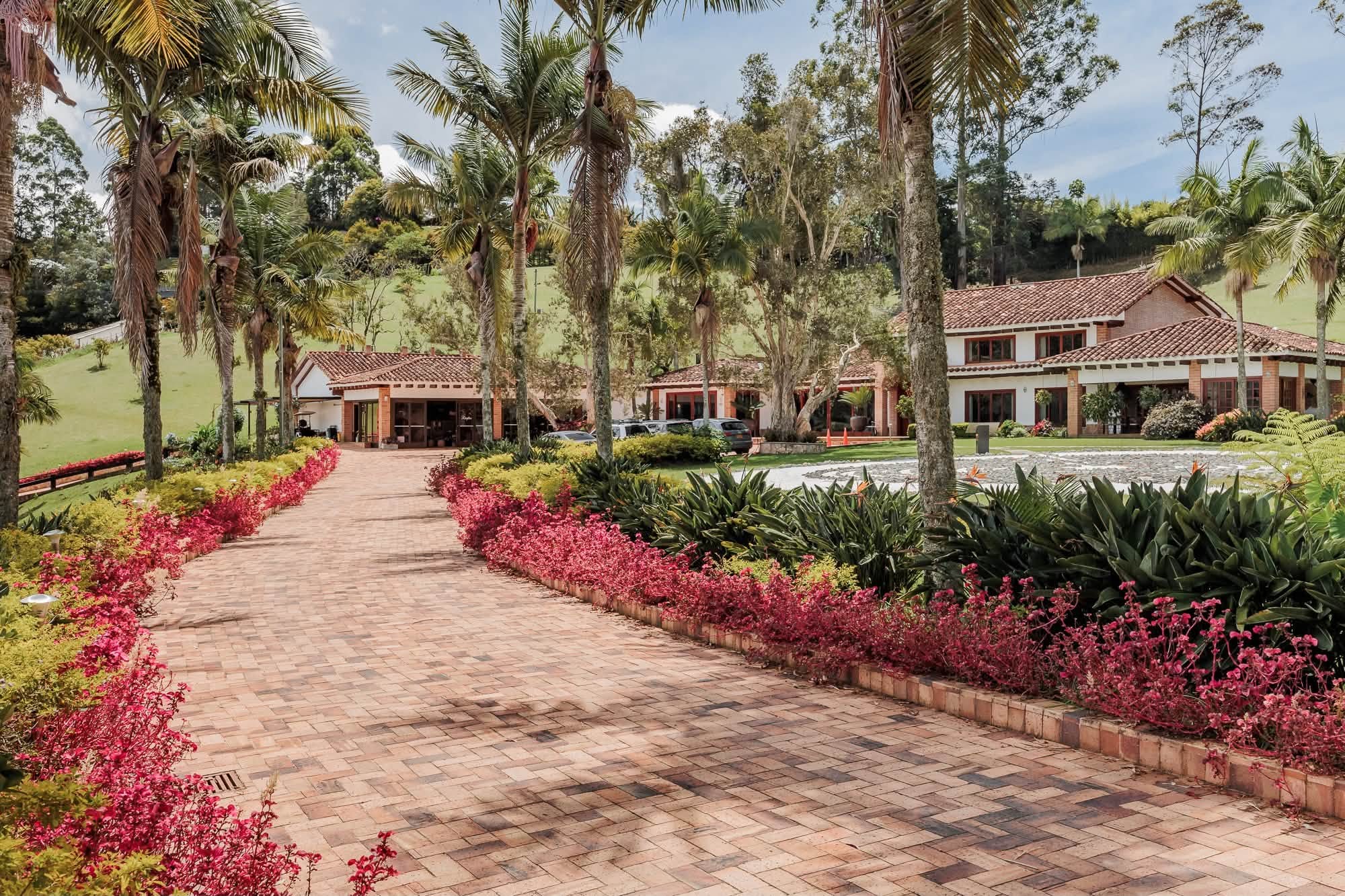 Exclusive Luxury Wellness Estate – El Tablazo, Llanogrande - Image 9