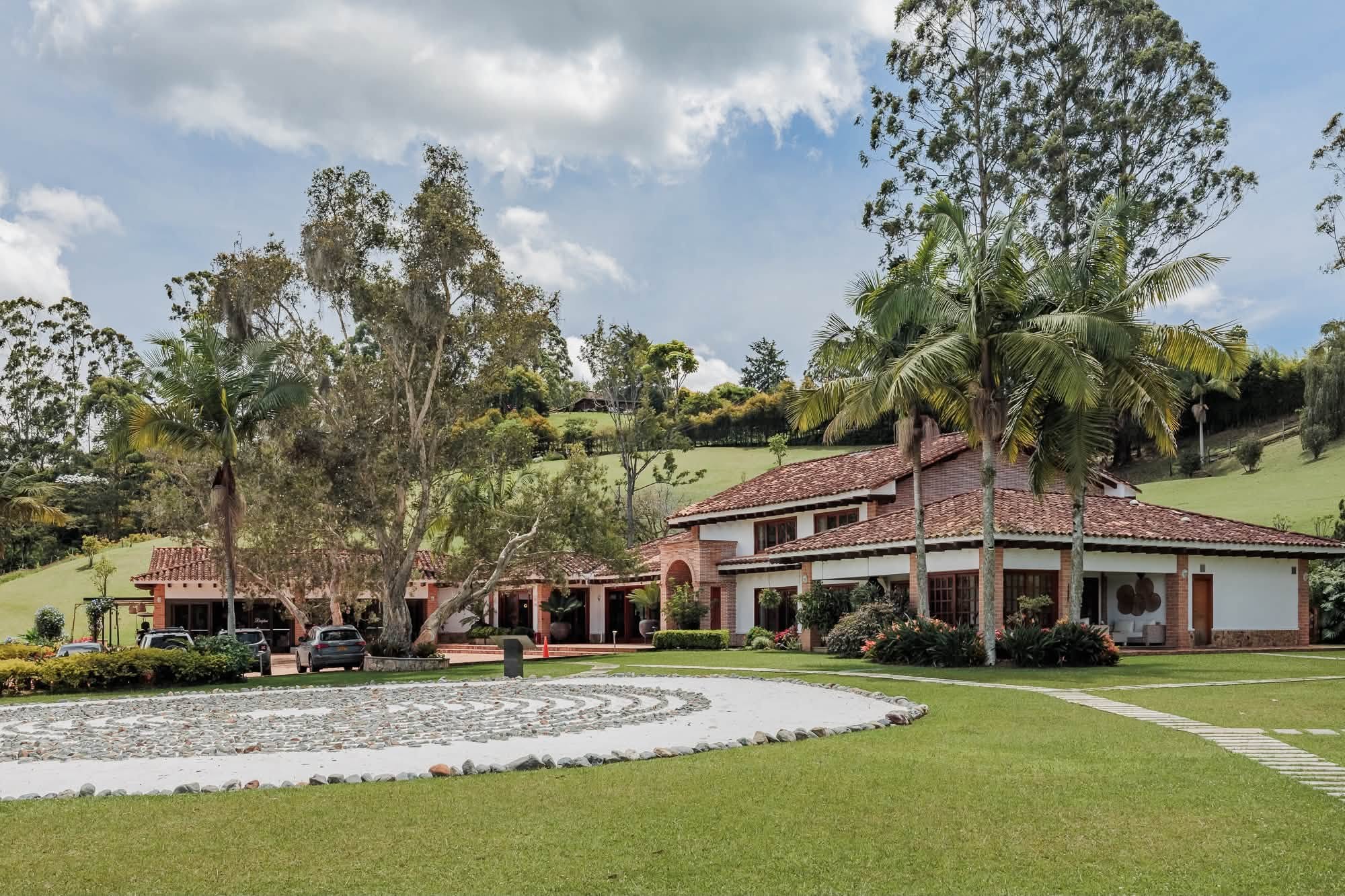Exclusive Luxury Wellness Estate – El Tablazo, Llanogrande - Image 8