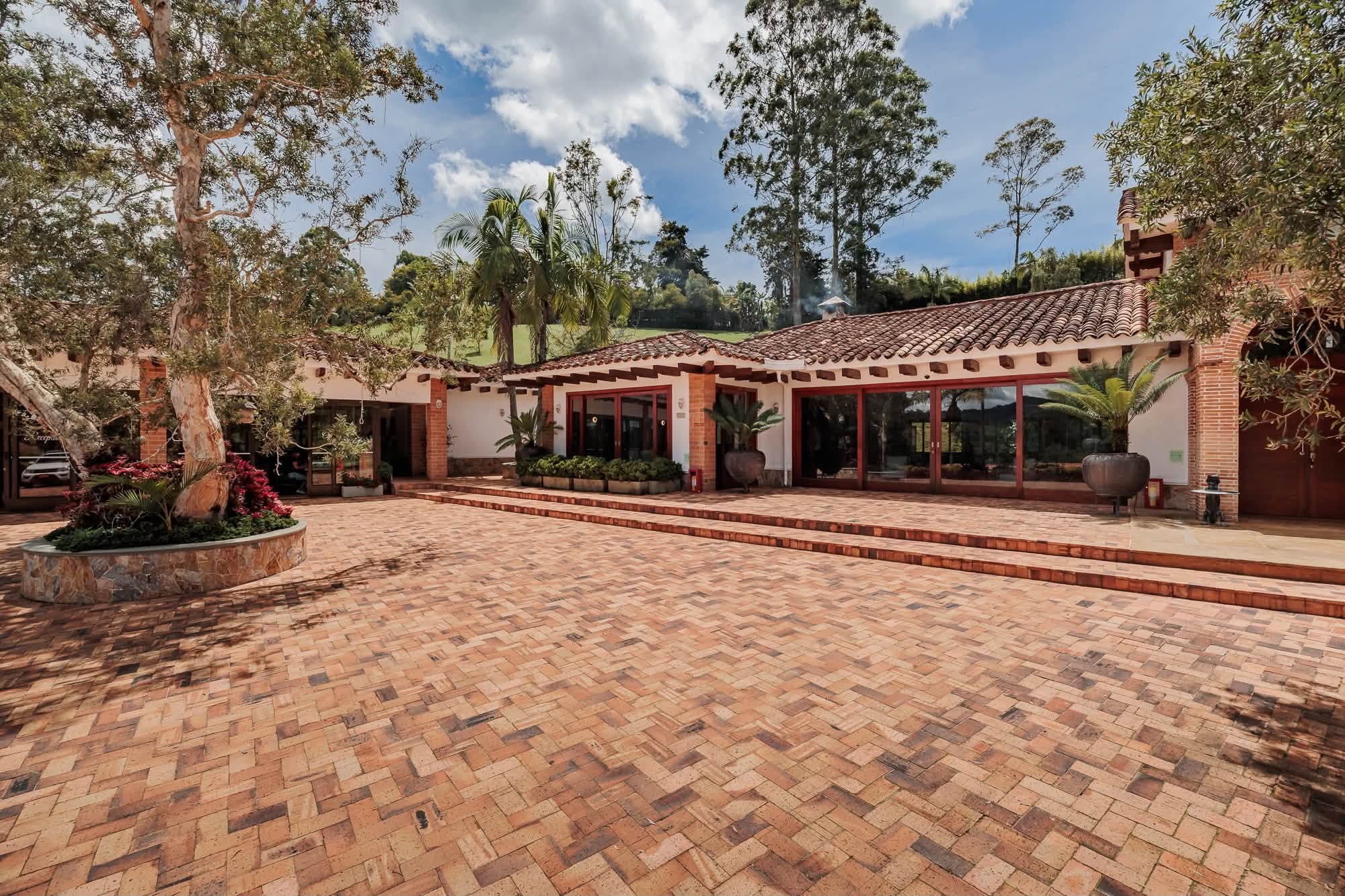 Exclusive Luxury Wellness Estate – El Tablazo, Llanogrande - Image 5