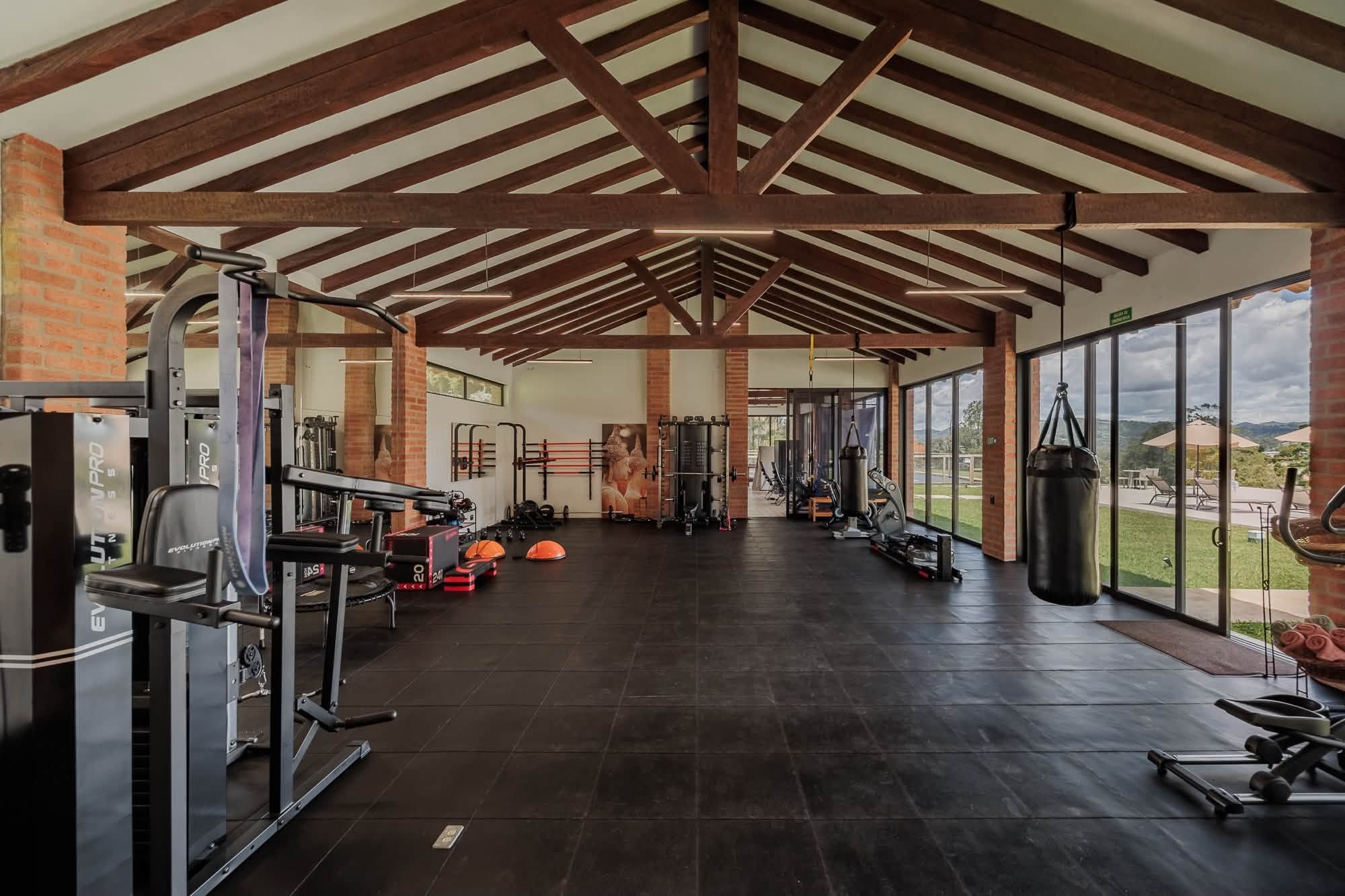 Exclusive Luxury Wellness Estate – El Tablazo, Llanogrande - Image 11