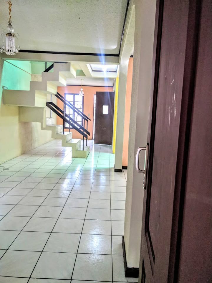 Beautiful 4-Bedroom House in Private Residential Passage – San Salvador - Image 7