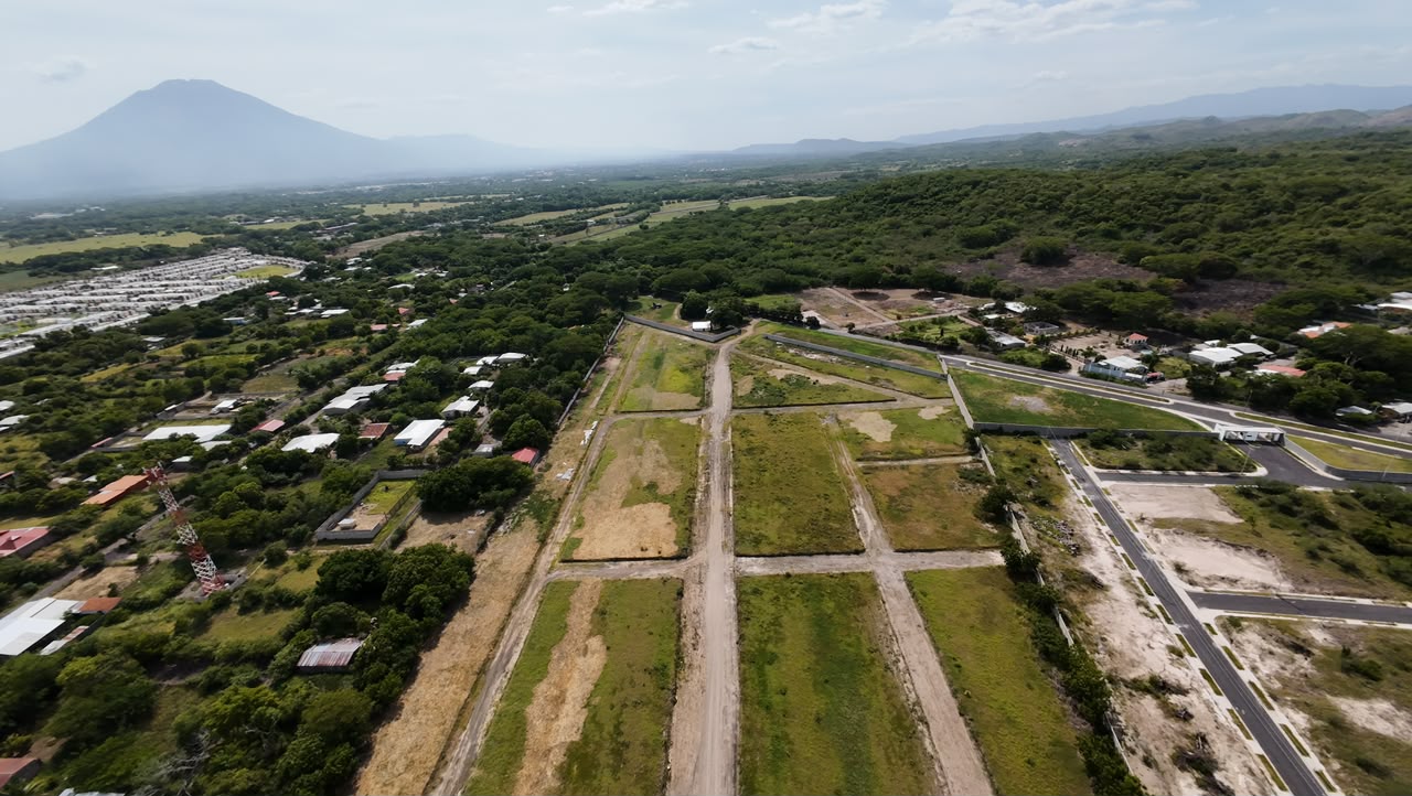 Valle Santa Fe – Residential and Commercial Lots in San Miguel, El Salvador - Image 1