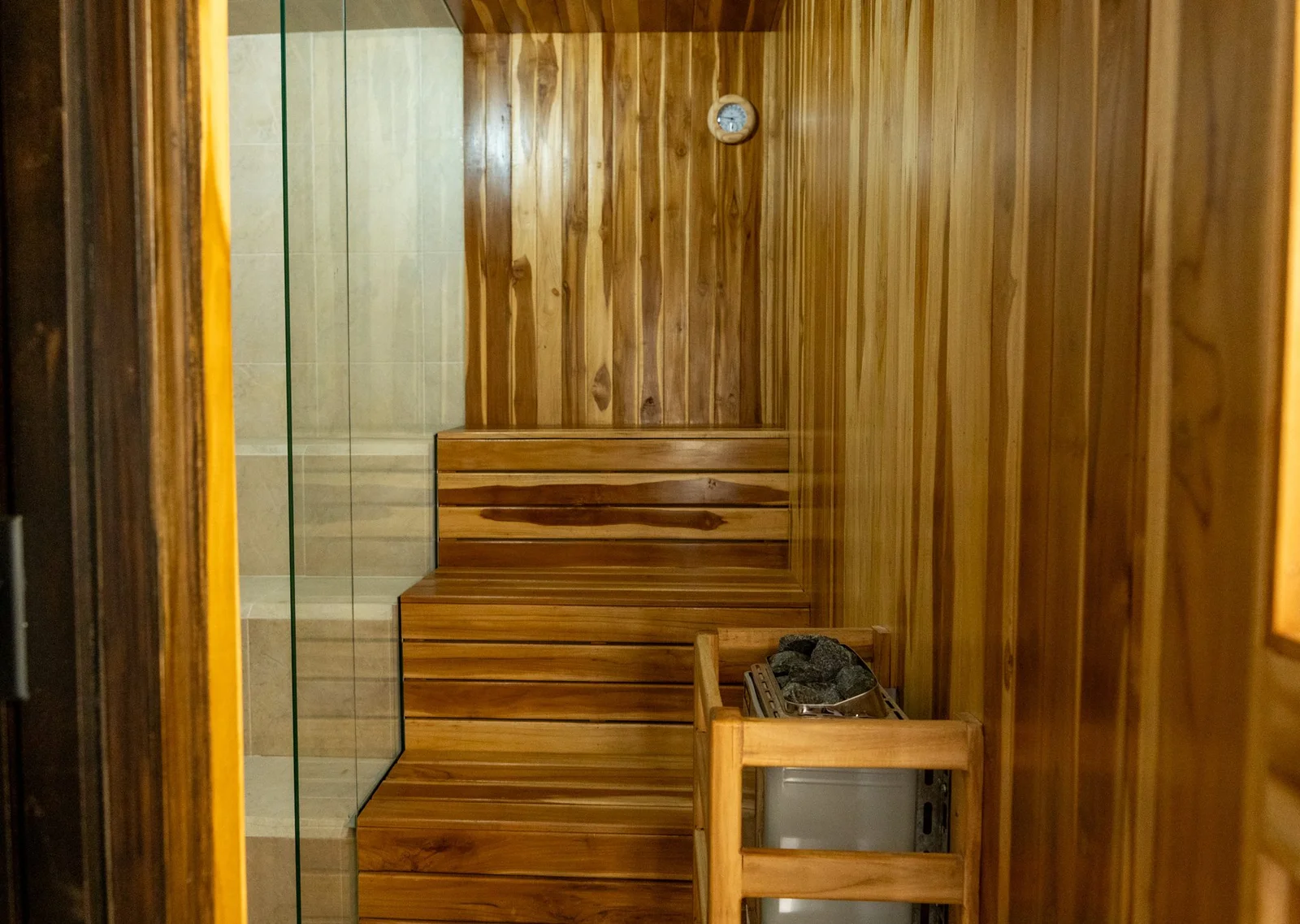 Luxury 2-Level Penthouse in Laureles, Medellín - Image 6